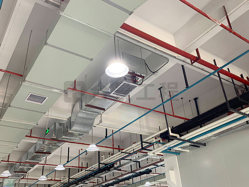 東莞盈灃科技有限公司工程緊鑼密鼓施工中，為迎接竣工全力奮戰！