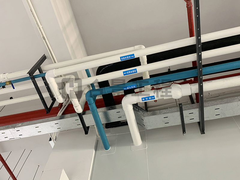 東莞盈灃科技有限公司工程緊鑼密鼓施工中，為迎接竣工全力奮戰！